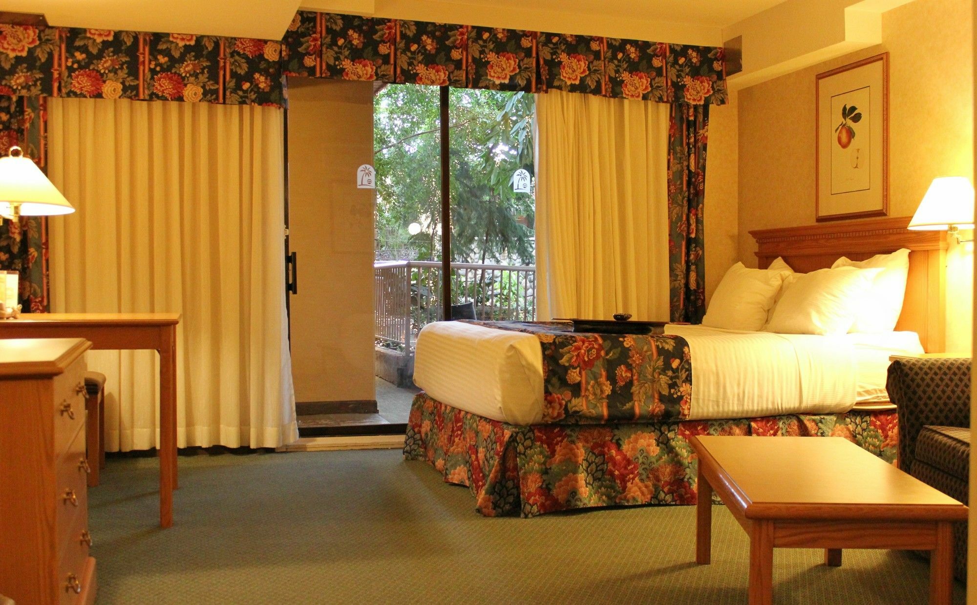 Prestige Vernon Lodge Экстерьер фото