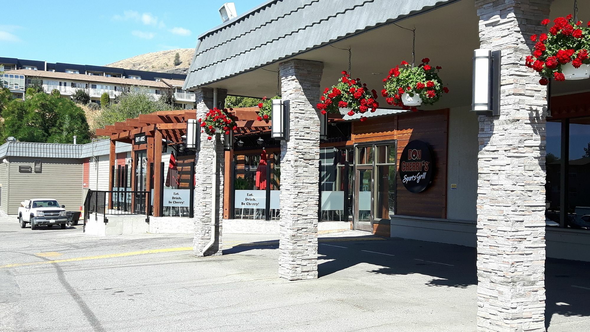 Prestige Vernon Lodge Экстерьер фото