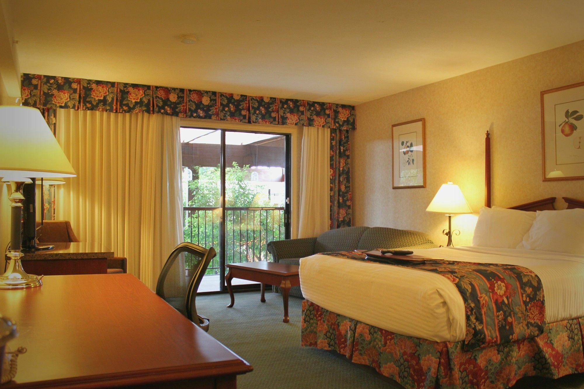 Prestige Vernon Lodge Экстерьер фото